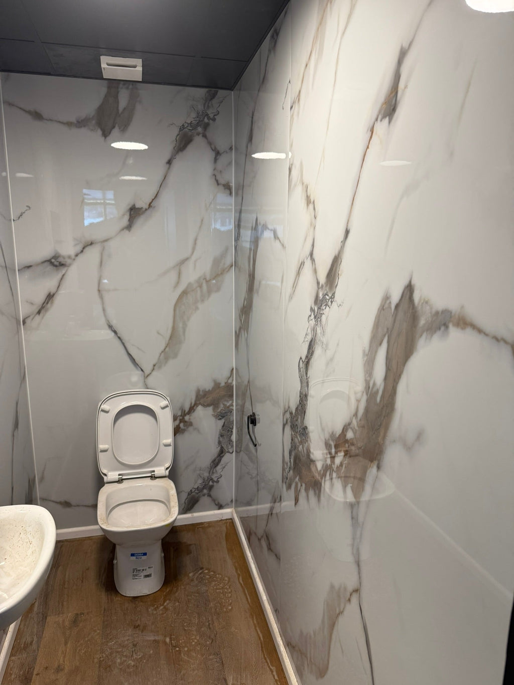 Mocha White PVC Marble Effect Wall Panel (244 x 122 cm)